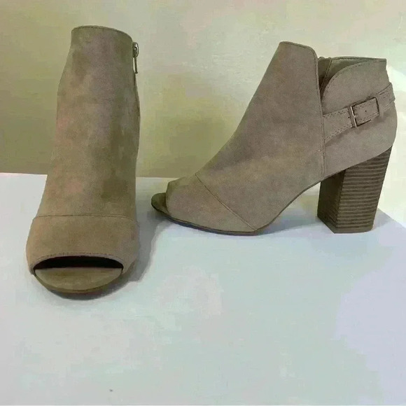 APT 9 Bootie Clocktan Peep Toe High Heel Womens Ankle Boot Size 10 Zip Taupe - Picture 11 of 13